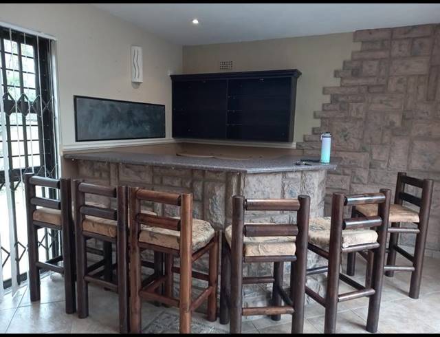 7 BEDROOM HOUSE FOR SALE IN MOSELEY PARK